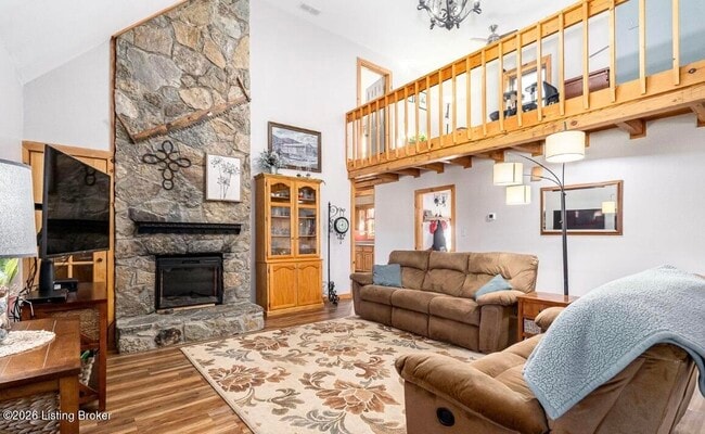 Photo - 207 Lake Shore Dr