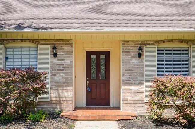 Photo - 2554 Hodges Bend Cir