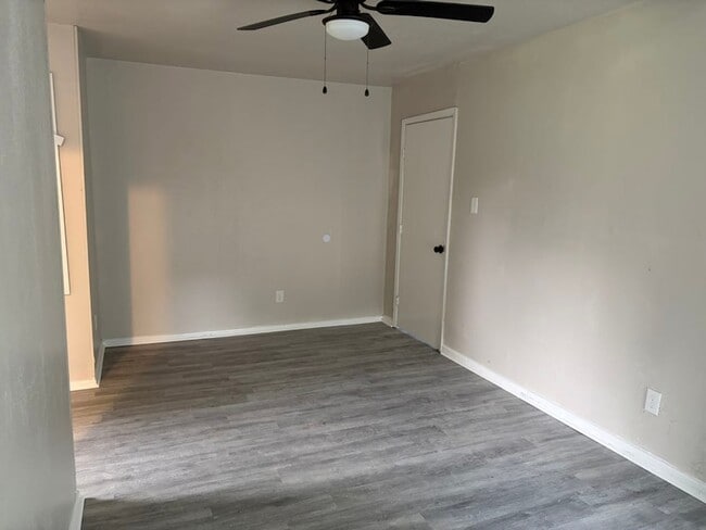 Photo - 5890 Helbig Rd