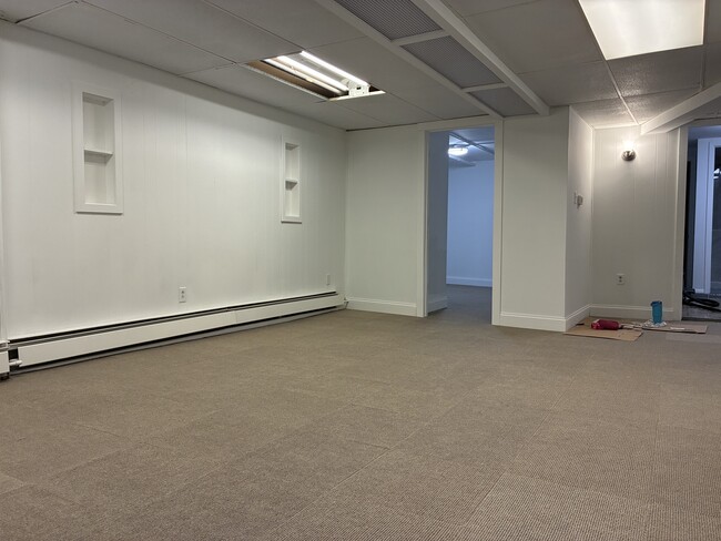 Photo - 2433 W Dakin St Unit B