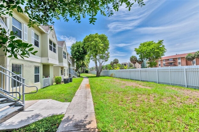 Photo - 17485 NW 67th Ct Unit D-21