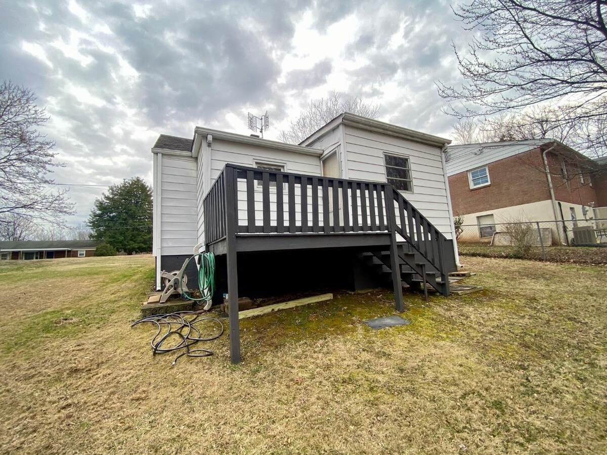 Photo - 1805 Ridge Ave