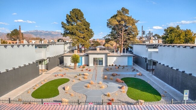 Photo - The Valencia Apartments