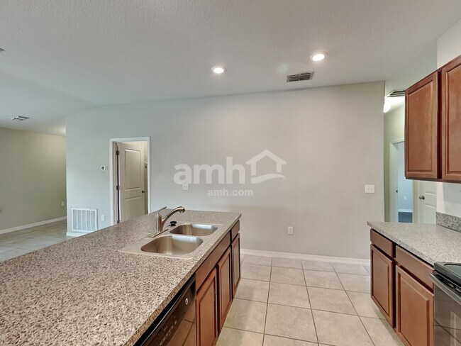 Photo - 10504 Fuzzy Cattail St