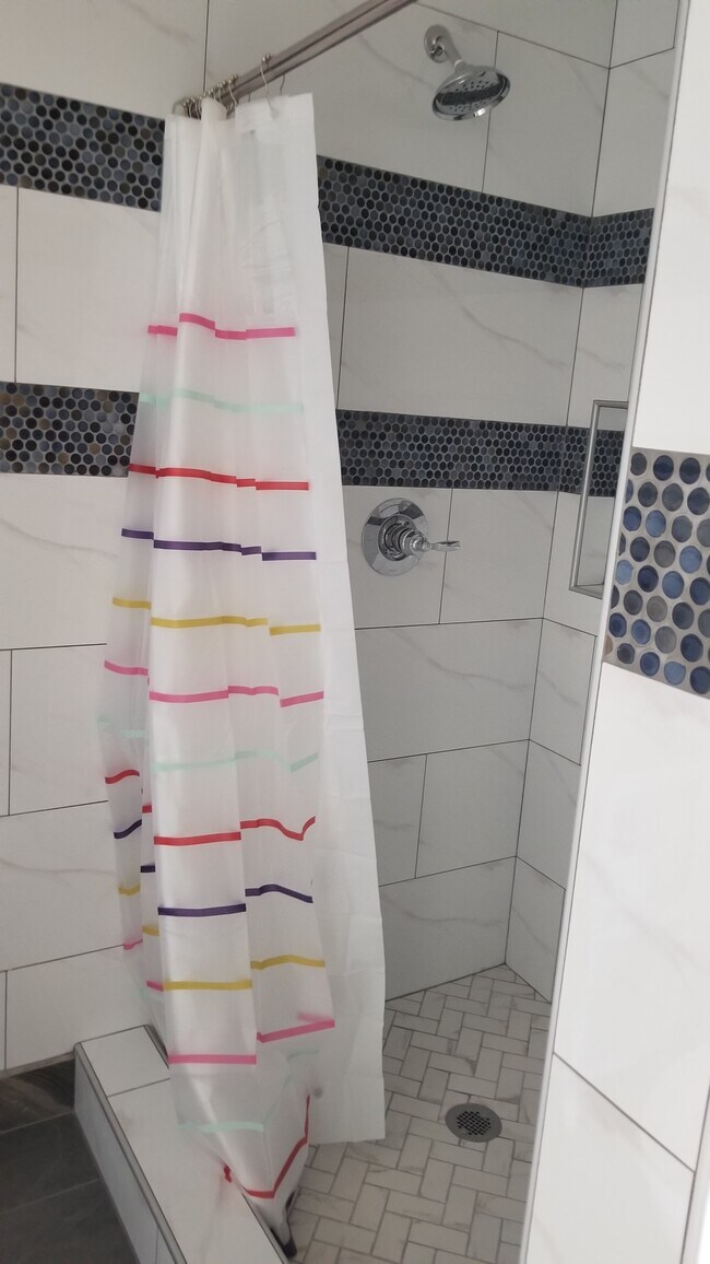 620 Dillingham Blvd Apartments For Rent in Honolulu, HI