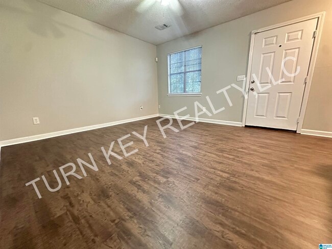Photo - 2134 Cheshire Dr