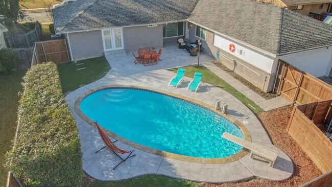 1425 Mayfield Ave Unidad SI ID1019489P
