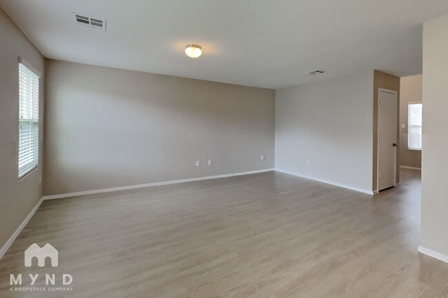 Photo - 9539 Apple Ridge Ln