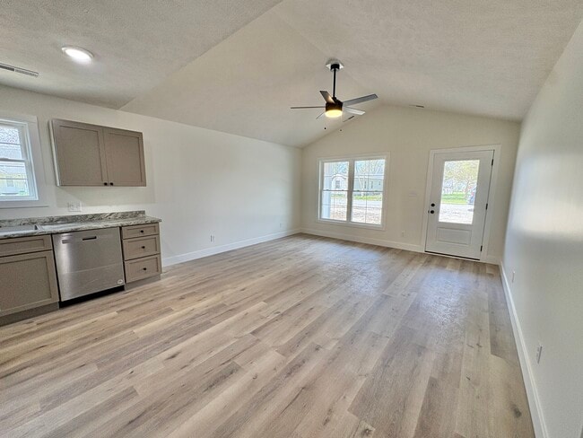 Photo - 209 Madison St