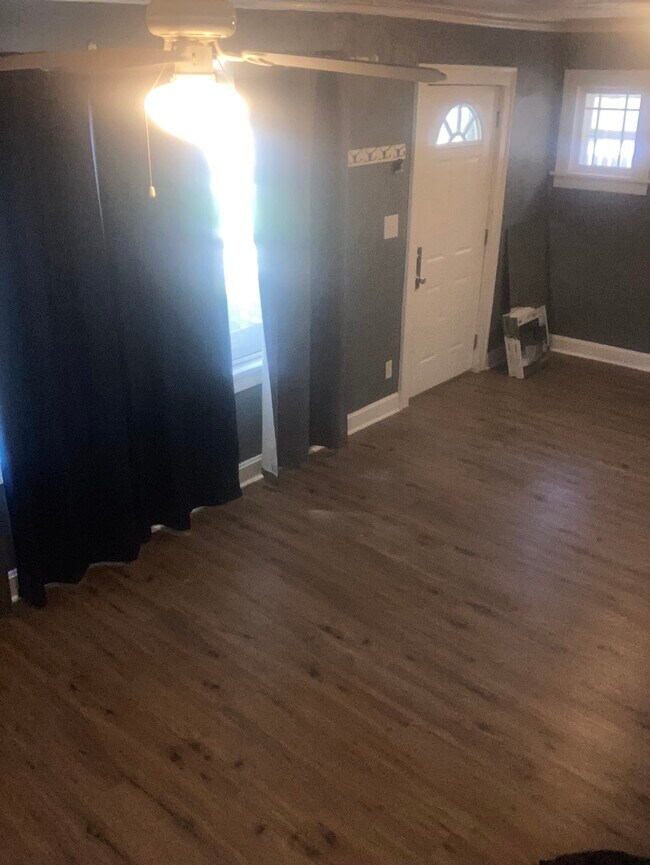 Photo - 5004 Euclid Ave