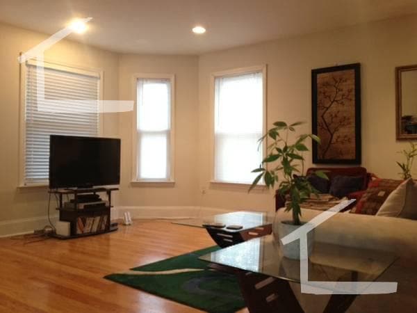 Photo - 25 Aspinwall Ave Unidad 1