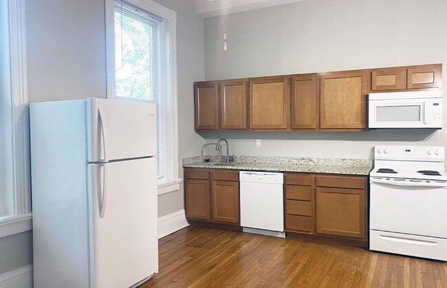 Building Photo - 2215 Ohio Ave Unit 2215-01