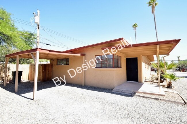 Photo - Midtown 2 Bed 1 Bath - A/C - Fenced Yard - Covered Parking