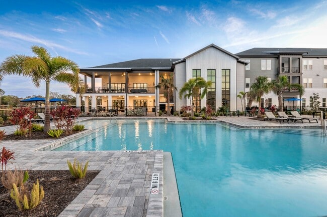 Building Photo - The Crossing at Palm Aire Rental