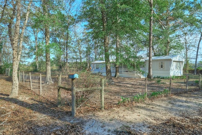 Photo - 17381 FM 1484 Rd