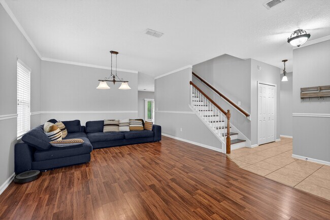 Photo - 112 Kildrummy Ct
