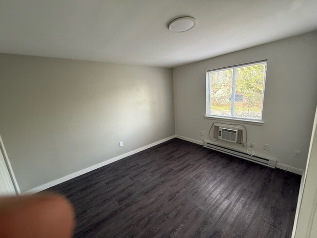 Photo - 77 E Main St