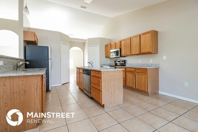 Photo - 527 NE 6th Pl