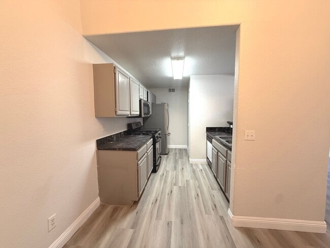 Photo - 5125 W Reno Ave