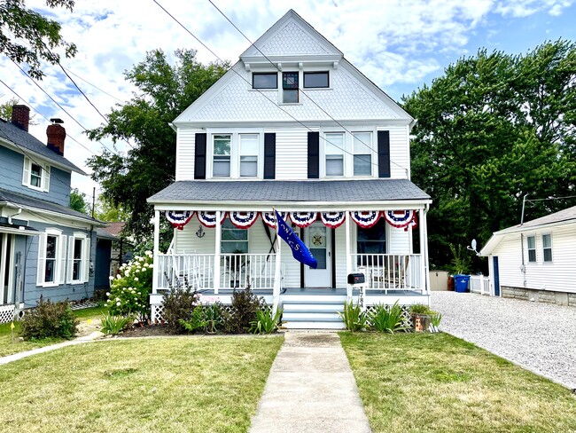Photo - 784 Decatur St House