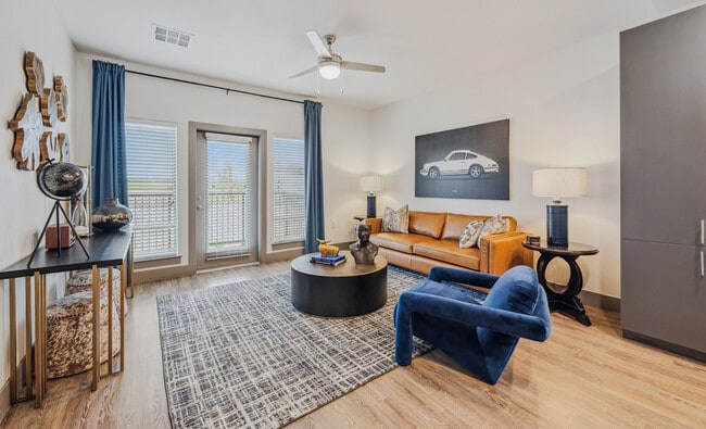 Photo - Broadvue Apartments