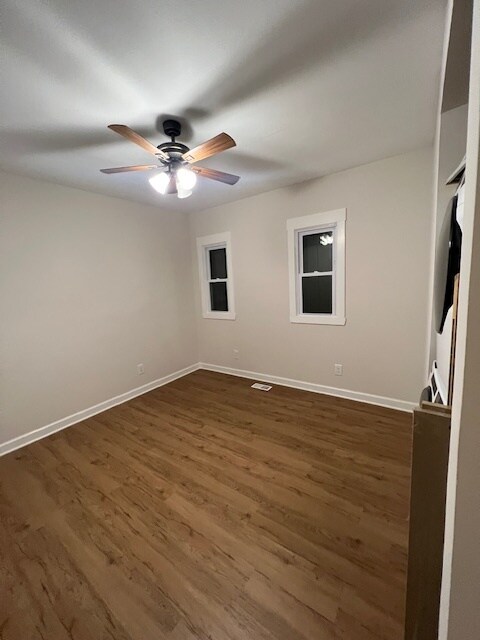 Photo - 2817 Bridge Ave Unidad 2817 Bridge Ave Dwn Back