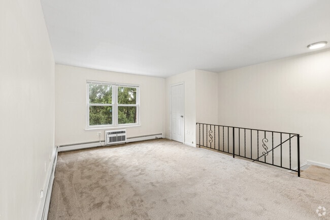 2BR, 1BA - 800SF - Living Room