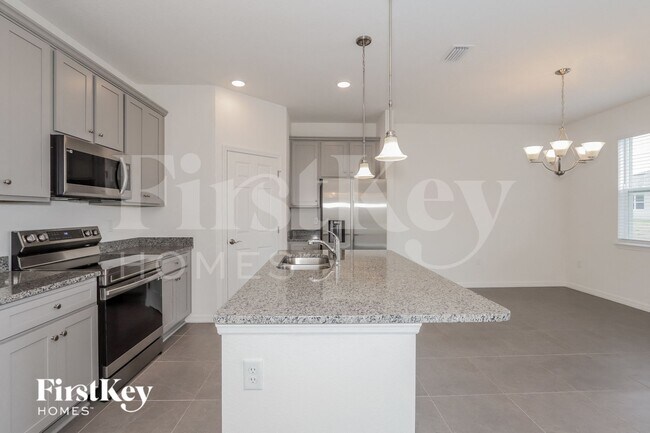 Photo - 303 Corbel Ln