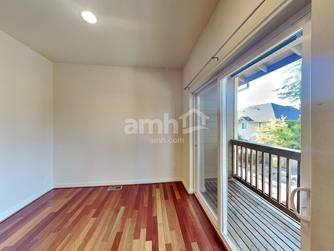 Photo - 7337 Rainier Dr