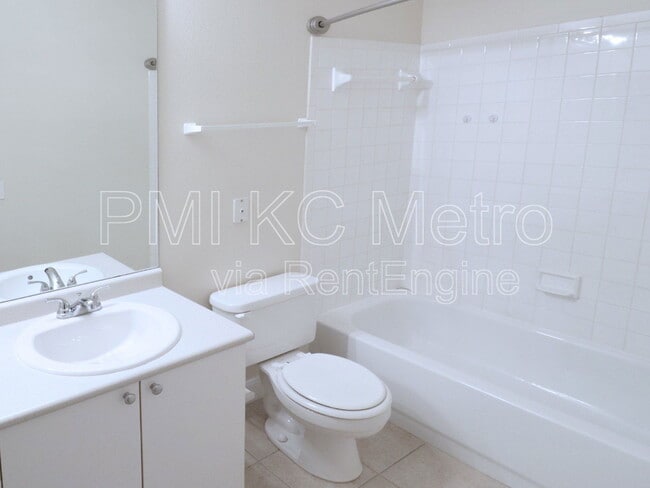Building Photo - 11624 Tomahawk Creek Pkwy Rental