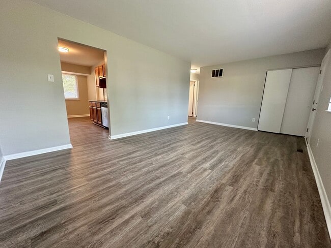 Photo - 135 W Market St
