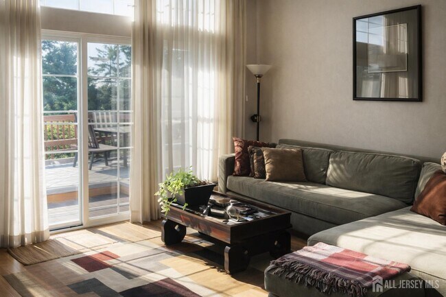 Photo - 22 Breckenridge Ln