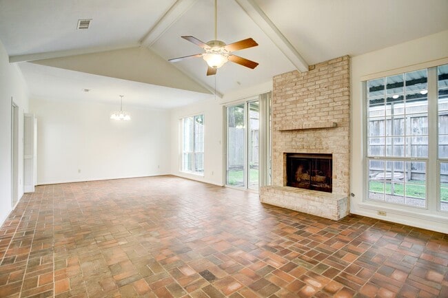 Building Photo - 1108 Nantucket Dr Rental