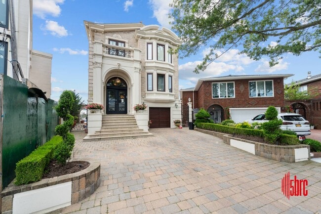 Photo - 2626 National Dr