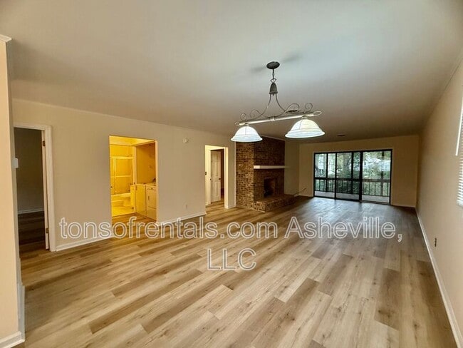 Photo - 181 N Britton Creek Ct