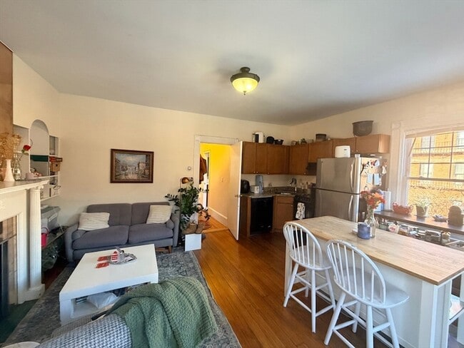 Photo - 2 Symphony Rd Unit 3