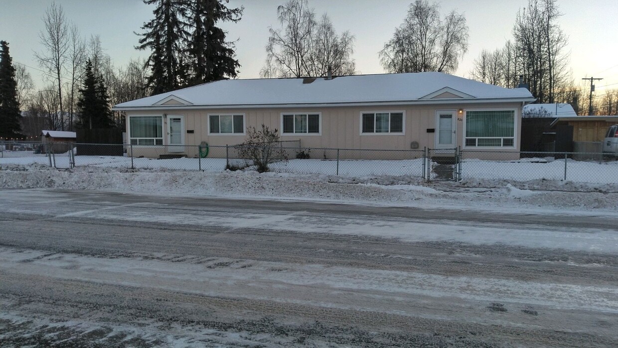 Photo - 820 Hollywood Dr (Anchorage, AK)