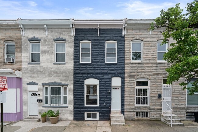 Photo - 2427 Ashland Ave