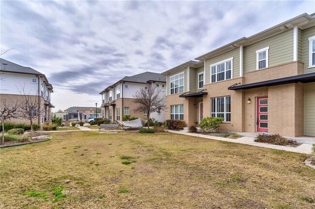 Photo - 2909 Zach Scott St