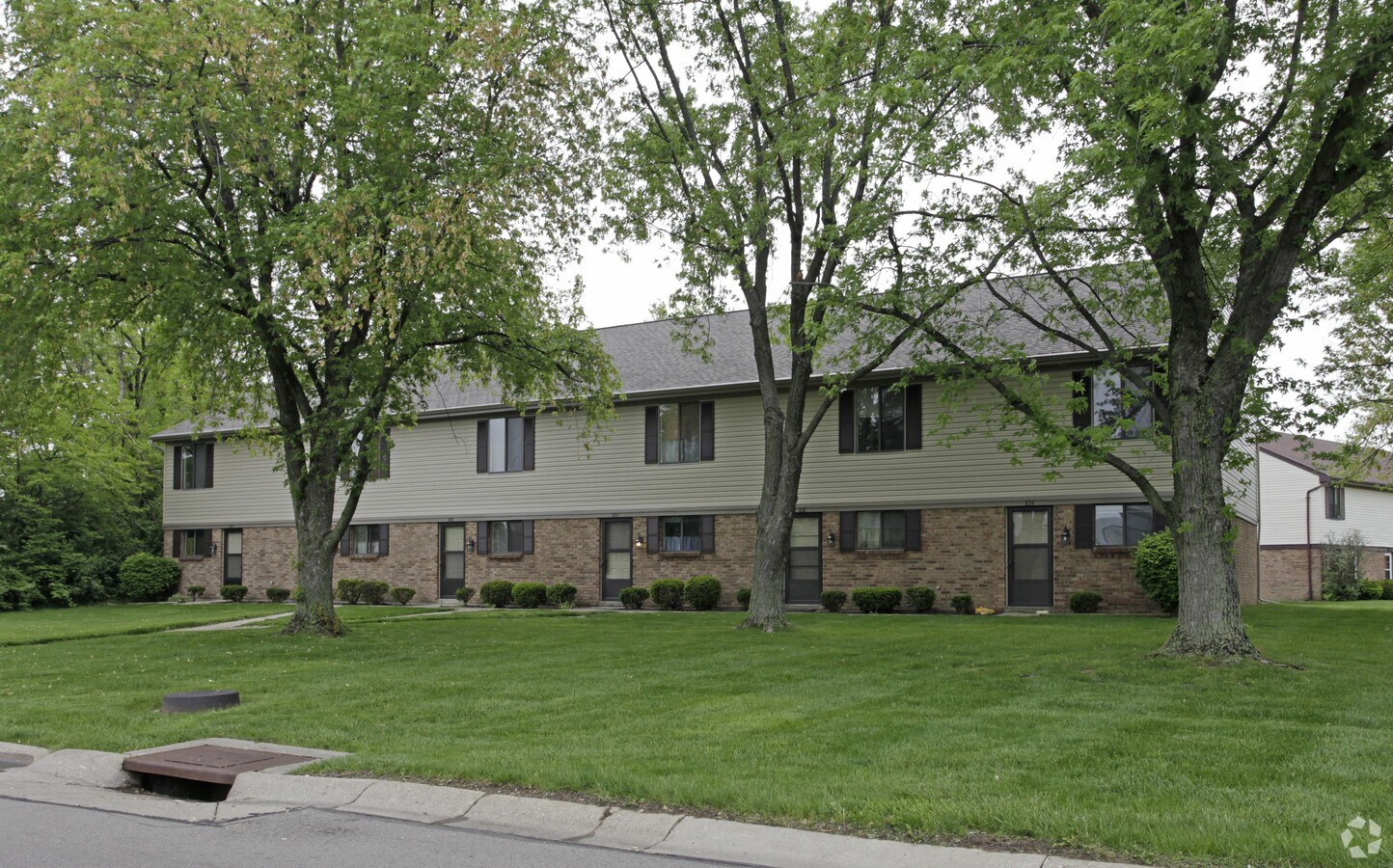 Photo - 7752-7772 Betsy Ross Cir Apartments