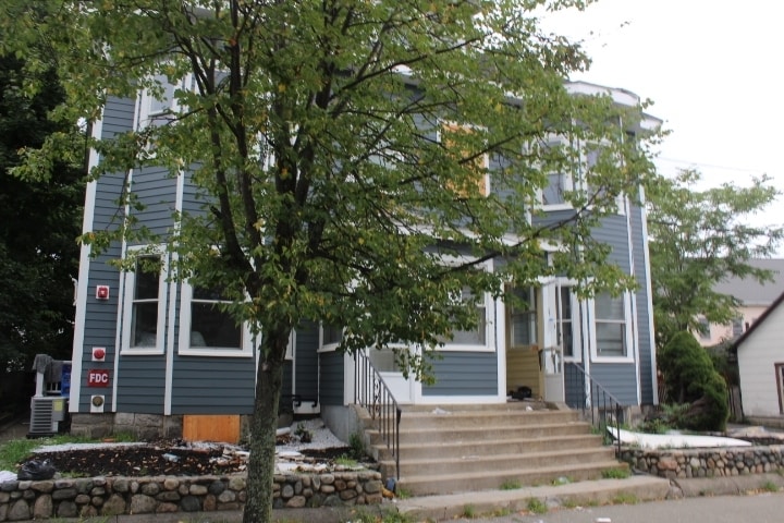 Photo - 167 Charles St