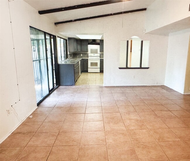 Photo - 2211 Mustang Springs Dr