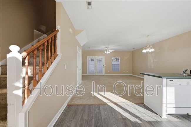 Photo - 48 Ridgestone Cir