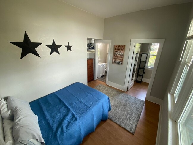 Photo - Helmich Duplex Unit 214
