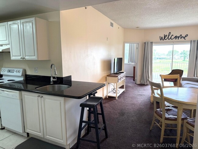 Photo - 2100 Greenview Shores Blvd Unit 511