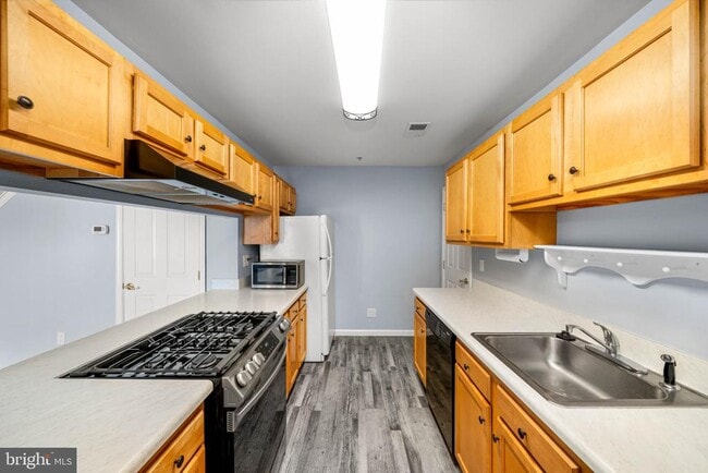 Photo - 806 Waters Edge Dr Unit 187