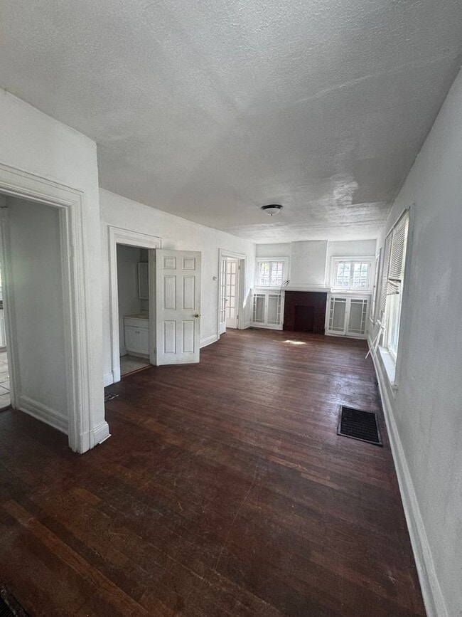 Photo - 5 Bedroom 2 bath