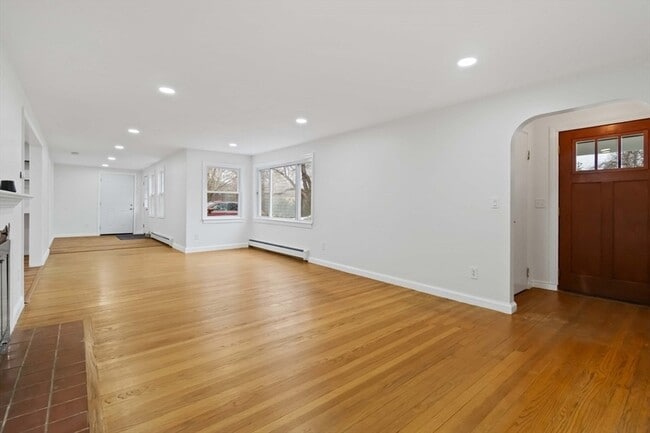 Photo - 58 Cutler Dr