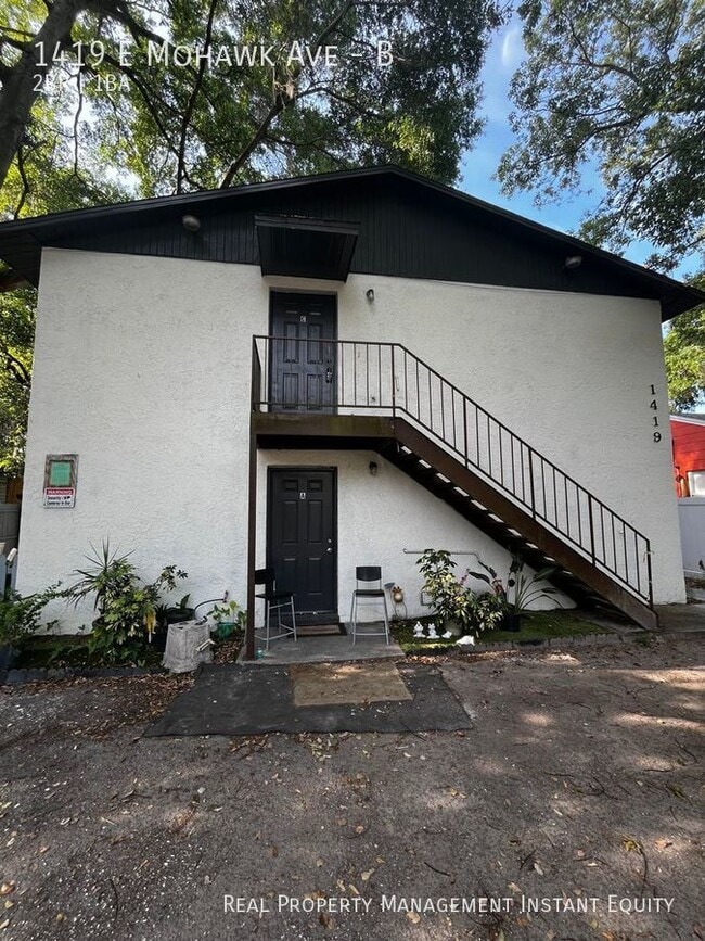 Building Photo - 1419 E Mohawk Ave Unit B