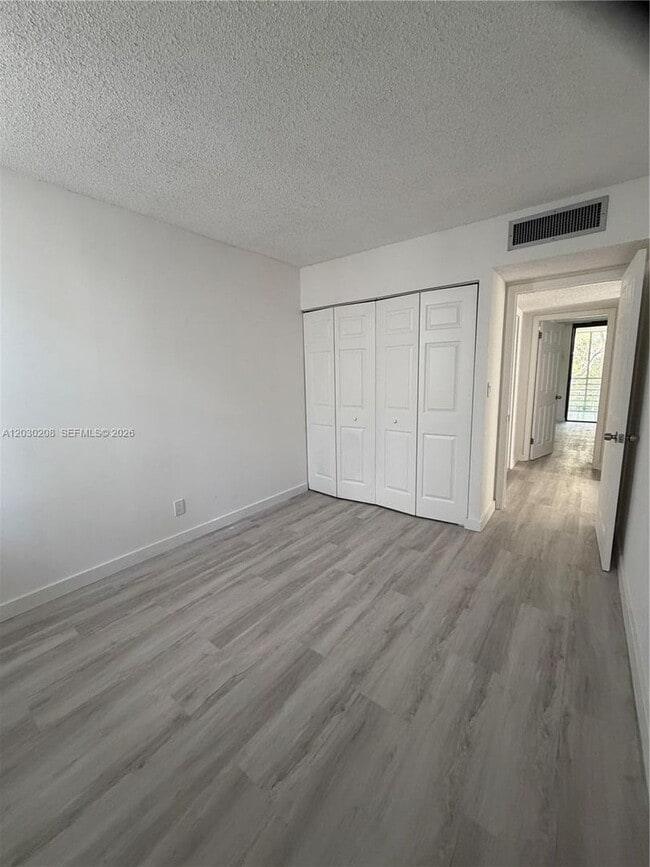 Photo - 20200 W Country Club Dr